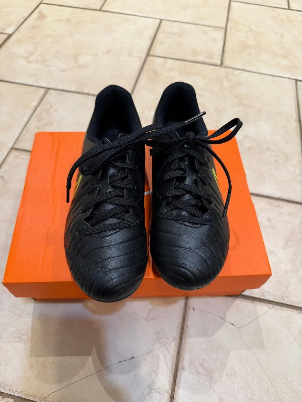 Nike Black Kids Athletic Lace-Up Soccer/Cleat Shoes